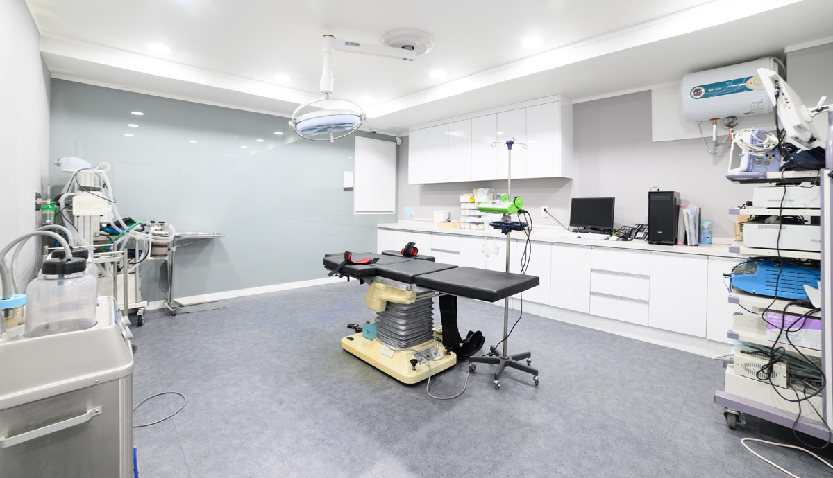 Operating & Treatment Rooms